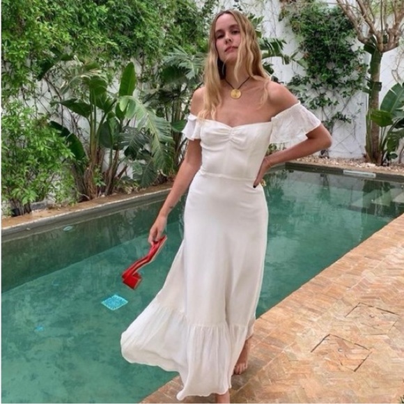 reformation butterfly dress ivory Reformation Butterfly Dress Ivory Reformation Butterfly Dress In Ivory Size  Depop